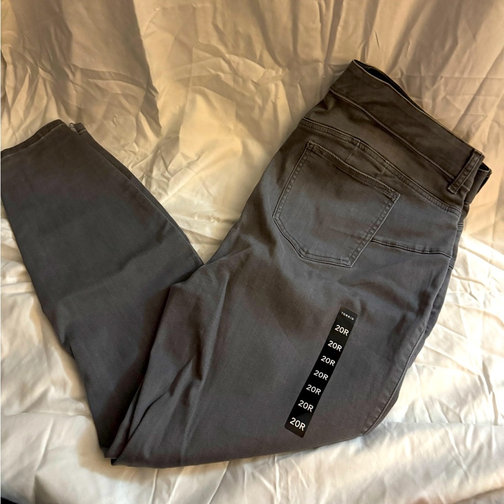 Torrid gray bombshell skinny pants